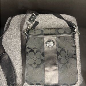 Coach Sutton Vintage Crossbody Black